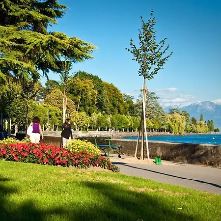 Pully Lakeside Street And Direct Bus To Train Station Lausanne