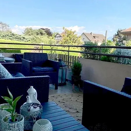 Pully Lakeside Street And Direct Bus To Train Station Lausanne