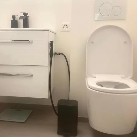 Pully Lakeside Street And Direct Bus To Train Station Apartment *