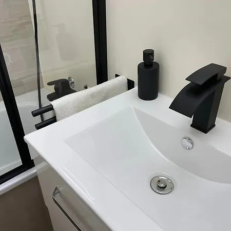 Apartamento Pully Lakeside Street And Direct Bus To Train Station *