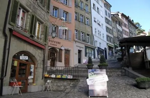 Pully Lakeside Street And Direct Bus To Train Station Apartmán