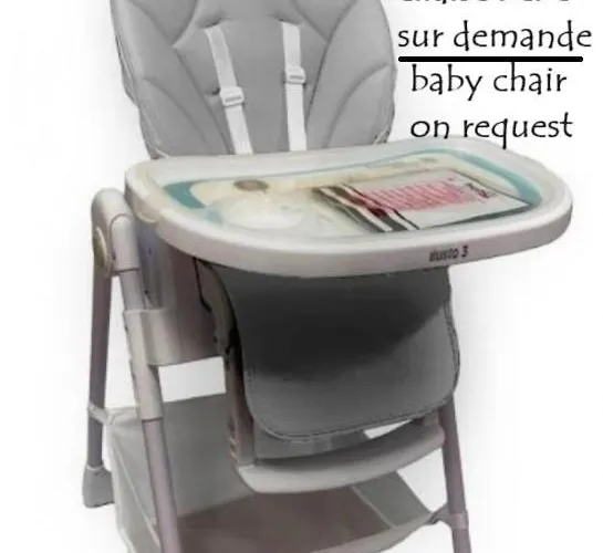 Pully Lakeside Street And Direct Bus To Train Station Лозана