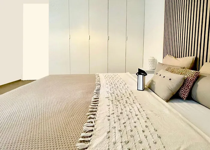 Pully Lakeside Street And Direct Bus To Train Station Apartamento