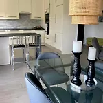 Pully Lakeside Street And Direct Bus To Train Station Apartment